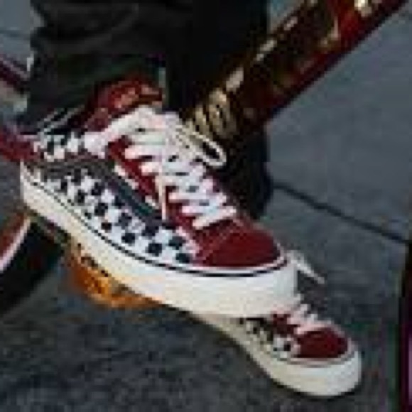 New limited edition Vans x Hot Rod LA collab 
The Hot Rod LA x OG Era LX